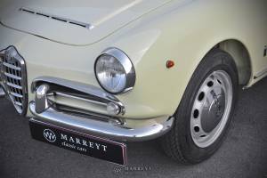 Image 14/49 of Alfa Romeo Giulia 1600 Spider (1964)