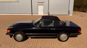 Afbeelding 30/59 van Mercedes-Benz 560 SL (1986)