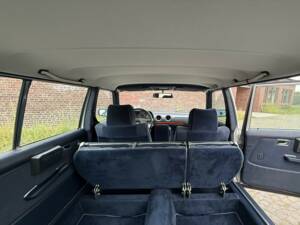 Bild 15/34 von Mercedes-Benz 250 lang (1983)