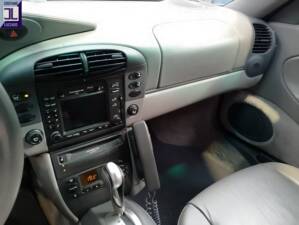 Bild 35/93 von Porsche 911 Carrera 4 (1998)