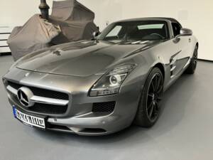 Image 2/7 of Mercedes-Benz SLS AMG Roadster (2012)