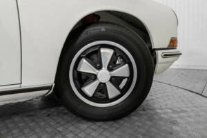 Image 45/50 of Porsche 912 (1967)