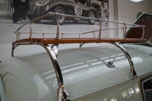 Image 12/50 of Volkswagen T1 panel van (1964)