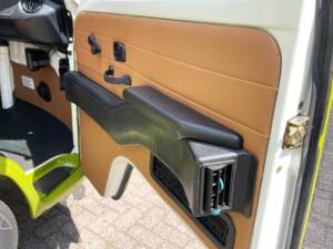 Image 37/73 of Volkswagen T2b Kombi (1978)