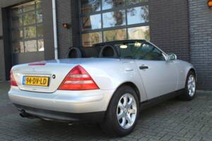 Image 7/8 de Mercedes-Benz SLK 200 Kompressor (2000)