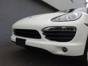 Bild 18/99 von Porsche Cayenne S (2010)
