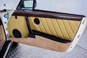 Image 16/50 of Porsche 911 SC 3.0 (1982)