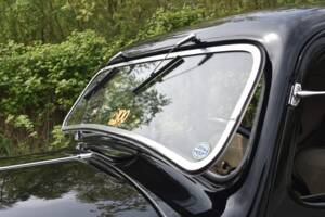 Image 15/57 de Citroën Traction Avant 15/6 (1950)