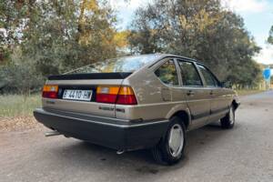 Image 11/57 of Volkswagen Passat 2.0 (1987)