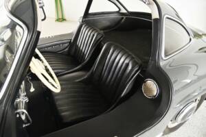 Image 8/9 of Mercedes-Benz 300 SL &quot;Gullwing&quot; (1956)