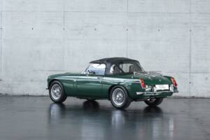 Image 2/41 of MG MGC (1969)
