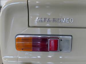 Image 21/26 of Alfa Romeo Giulia 1300 TI (1970)