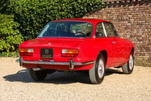 Imagen 33/50 de Alfa Romeo 2000 GT Veloce (1972)
