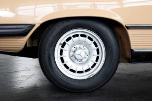 Bild 29/50 von Mercedes-Benz 450 SLC (1977)