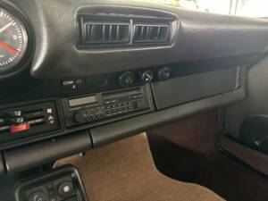 Bild 18/37 von Porsche 911 Carrera 3.2 (1985)
