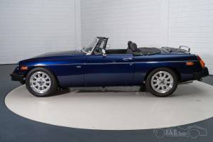 Image 17/19 of MG MGB (1978)