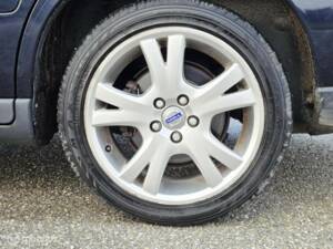 Imagen 8/32 de Volvo V 70 2.4 (2006)