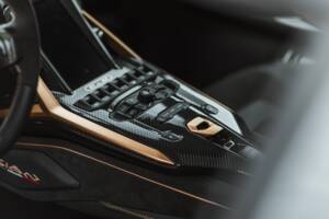 Image 53/68 of Lamborghini Sián FKP 37 (2021)