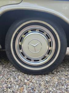 Image 51/62 of Mercedes-Benz 280 SE (1971)