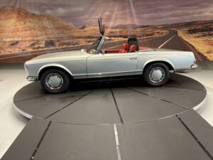 Bild 11/36 von Mercedes-Benz 280 SL (1970)