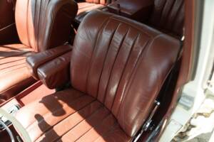 Image 24/34 of Mercedes-Benz 300 SEL 3.5 (1971)