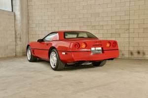 Bild 6/32 von Chevrolet Corvette Convertible (1988)