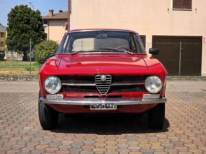 Image 16/45 of Alfa Romeo Giulia GT 1300 Junior (1973)