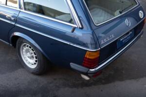 Bild 14/36 von Mercedes-Benz 280 TE (1981)