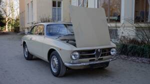 Image 43/54 of Alfa Romeo Giulia GT 1300 Junior (1972)