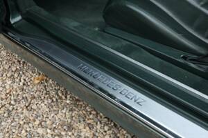 Image 44/50 of Mercedes-Benz 300 SL-24 (1992)