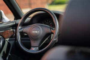 Bild 35/46 von Audi Cabriolet 2.6 (2000)