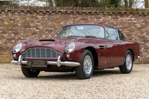 Image 18/50 de Aston Martin DB 5 Vantage (1965)
