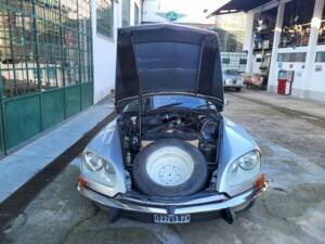 Image 30/36 of Citroën DS 20 (1974)