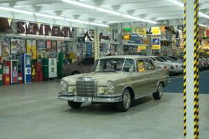 Afbeelding 1/50 van Mercedes-Benz 300 SE (1964)