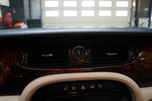 Bild 46/50 von Jaguar XJR Super V8 (2007)