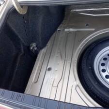 Image 46/51 of BMW 318i (1985)