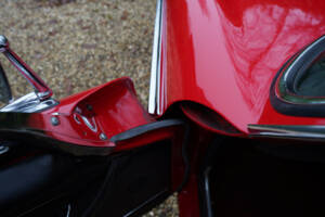 Image 13/50 of Volvo 1800 S (1964)