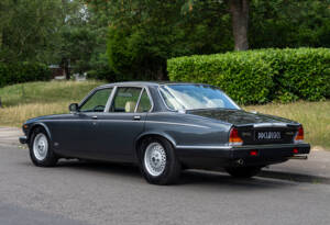 Bild 4/23 von Daimler Double Six (1992)