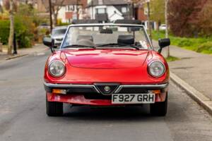 Afbeelding 47/50 van Alfa Romeo 2.0 Spider (1989)