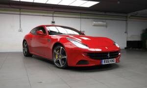 Bild 1/50 von Ferrari FF (2011)