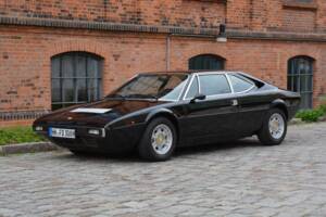 Bild 2/50 von Ferrari Dino 208 GT4 (1976)