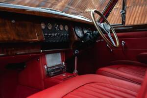 Bild 24/51 von Jaguar 240 (1968)