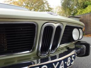 Image 13/95 de BMW 2500 (1977)