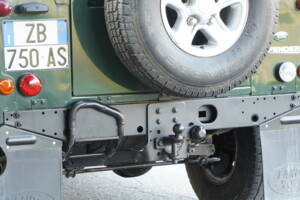 Bild 22/73 von Land Rover Defender 90 (2008)