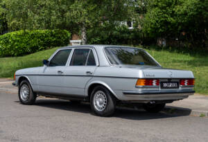 Imagen 4/25 de Mercedes-Benz 280 E (1981)