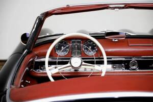 Image 16/29 of Mercedes-Benz 300 SL Roadster (1959)
