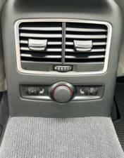 Imagen 39/42 de Audi S6 Avant 5.2 V10 quattro (2006)