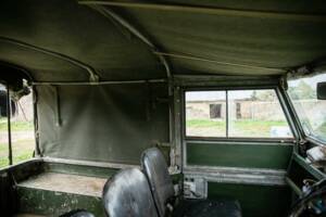 Image 19/40 of Land Rover 107 (1954)