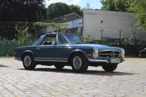 Image 14/83 of Mercedes-Benz 280 SL (1970)