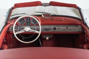 Image 39/50 of Mercedes-Benz 300 SL Roadster (1961)